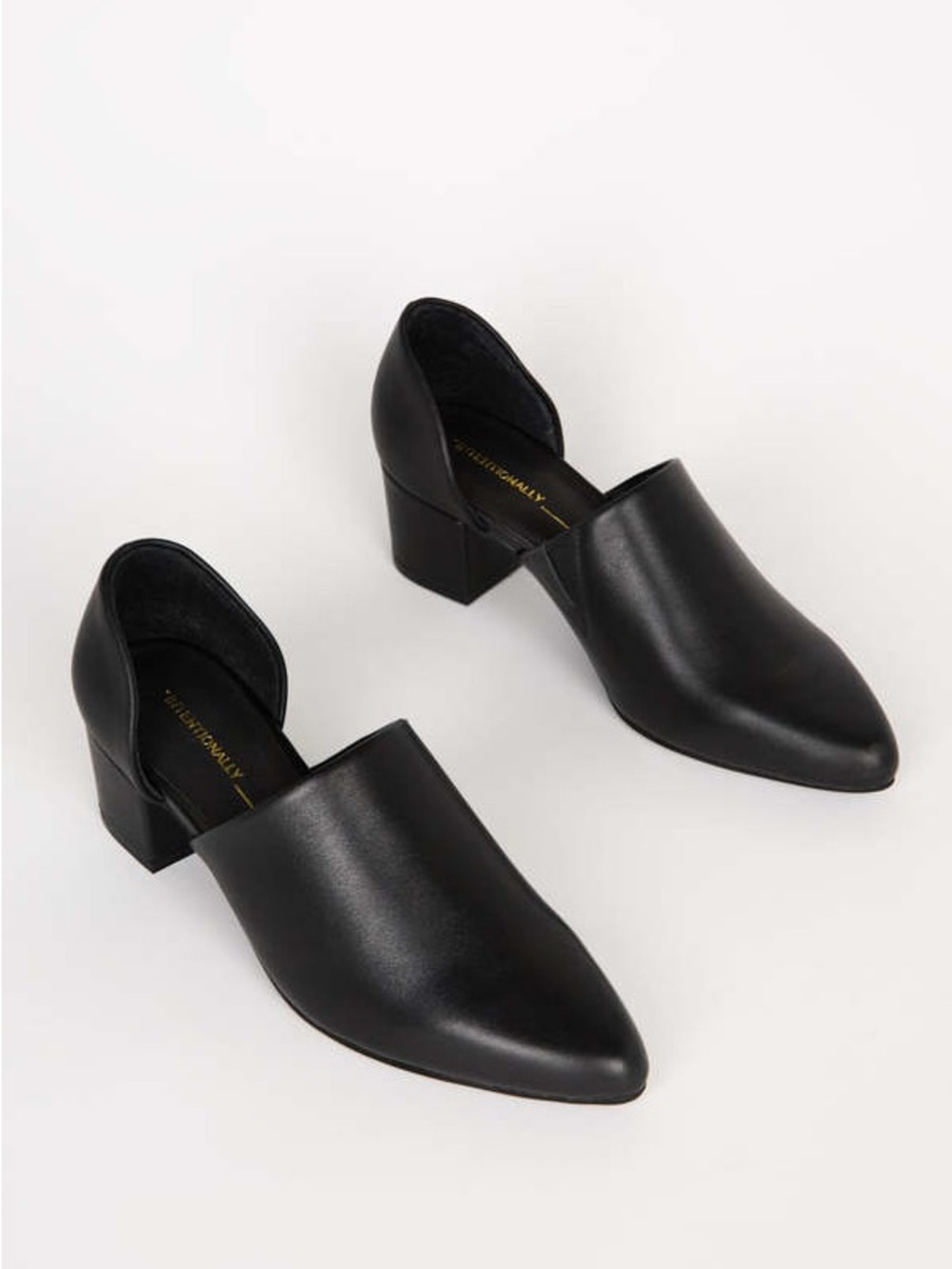 Intentionally Blank Perf Hi D'Orsay  Black Leather Heel size 8
